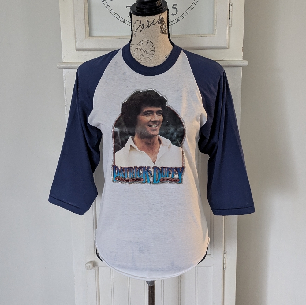 Vintage Glitter Graphic Novelty T Shirt - Patrick Duffy in Dallas